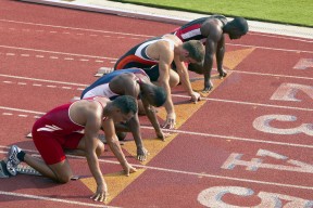 九游体育网站-_城市太空跑：在未来世界中飞跑_，太空城市,太美了